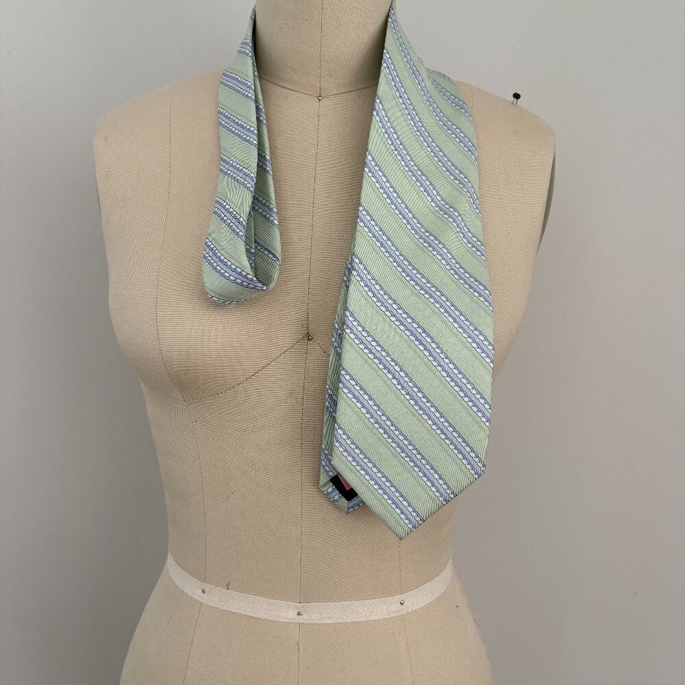 Vineyard Vines Men's Silk Necktie Strip Tie Preppy Classic Country Club Office